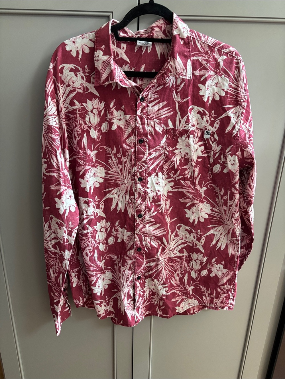 Men’s DC tropical long sleeve button down shirt XL